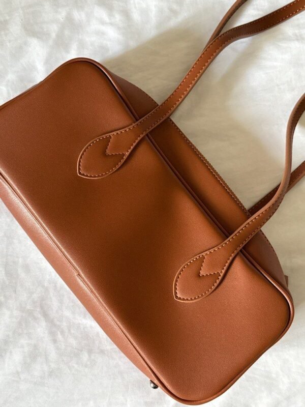 Nazifi Nasri East West Shoulder Bag