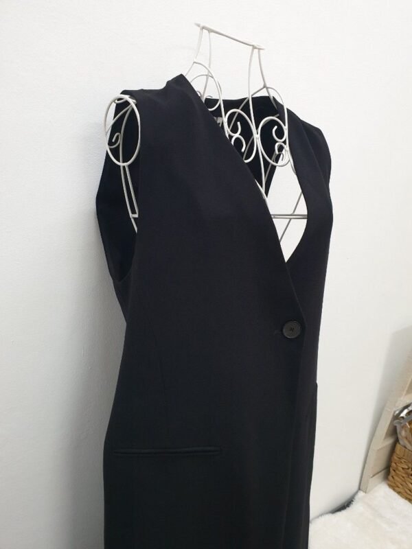 ZARA Long Sleeveless Black Vest